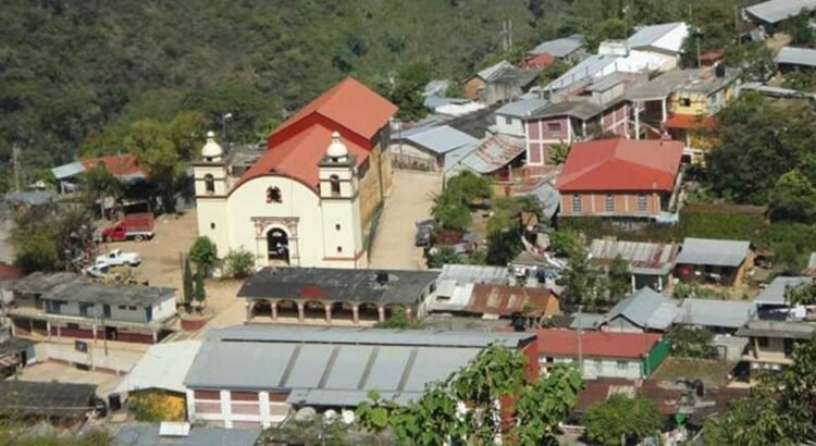 Linchan y queman a 5 personas en Santa María Texcatitlán, Oaxaca; los señalaron por robo