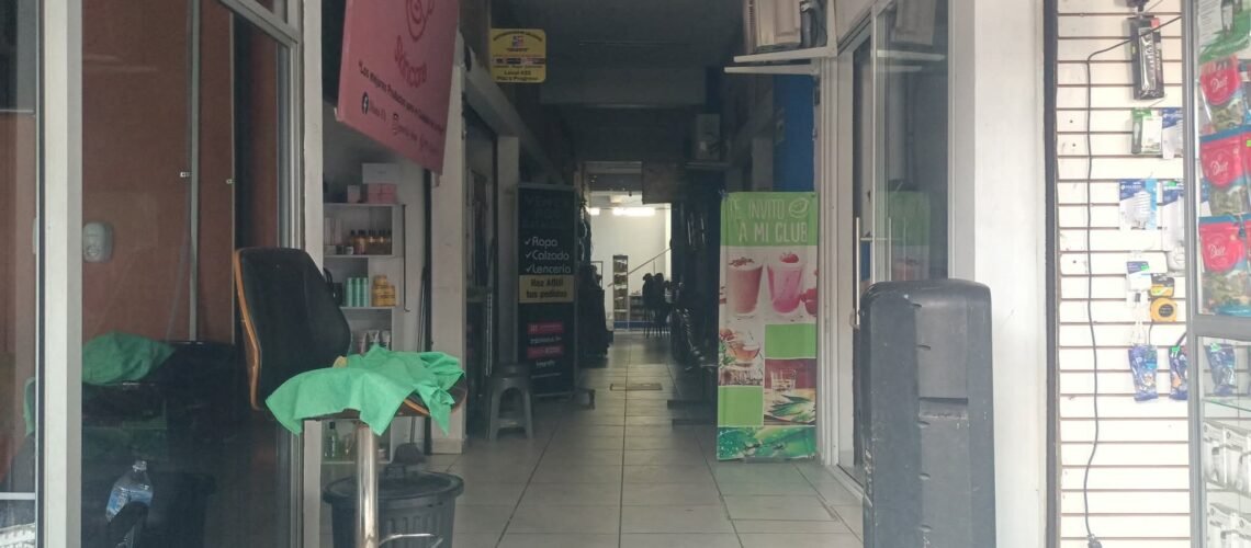 Crece inconformidad por “apagones” en municipios del Istmo de Oaxaca; hay 70 colonias afectadas en Salina Cruz