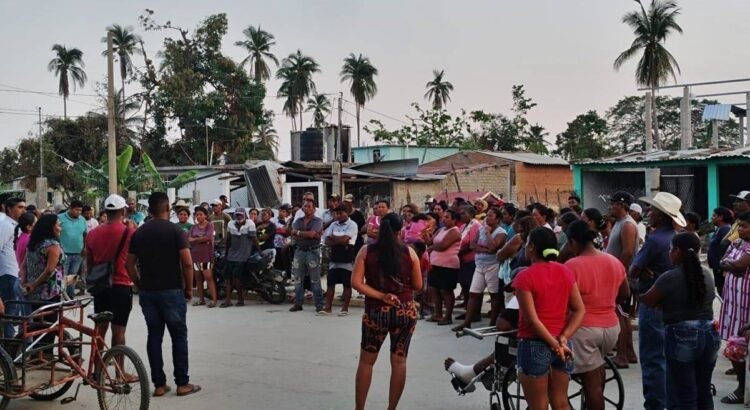 Denuncian a edil de Pinotepa Nacional por falta de obras en Cerro La Esperanza, comunidad afro de Oaxaca Denuncian a edil de Pinotepa Nacional por falta de obras en Cerro La Esperanza, comunidad afro de Oaxaca